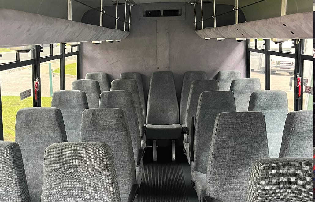 Niagara Falls Private Tours 8 Queen Tour Niagara Falls Bus Interior N4