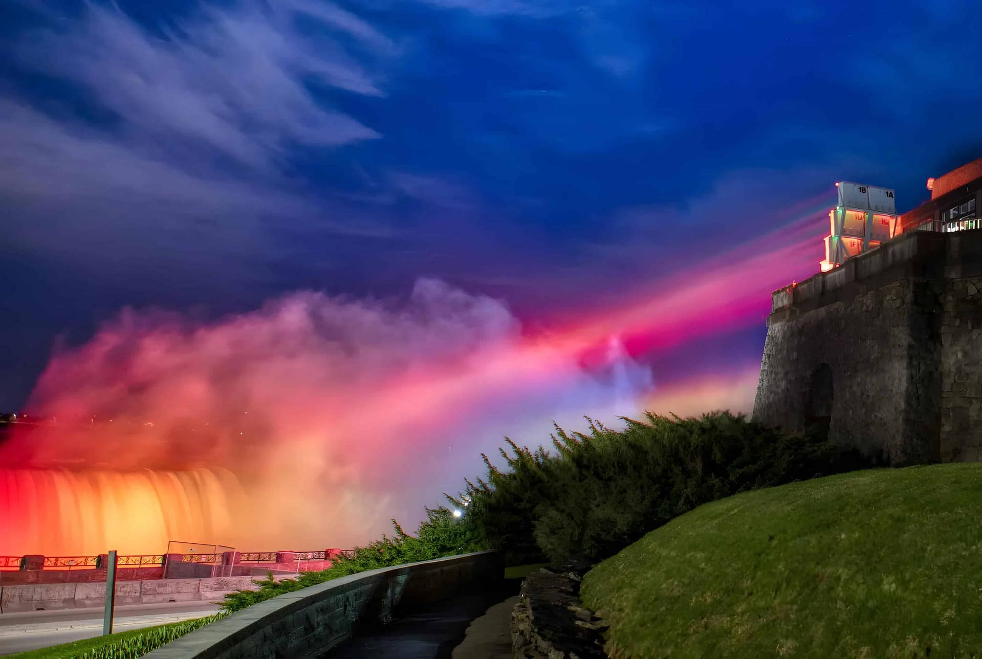 Niagara Falls Afternoon and Evening Tour from Toronto