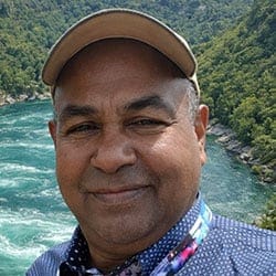 SureshLicensed Niagara Falls Tour Guide