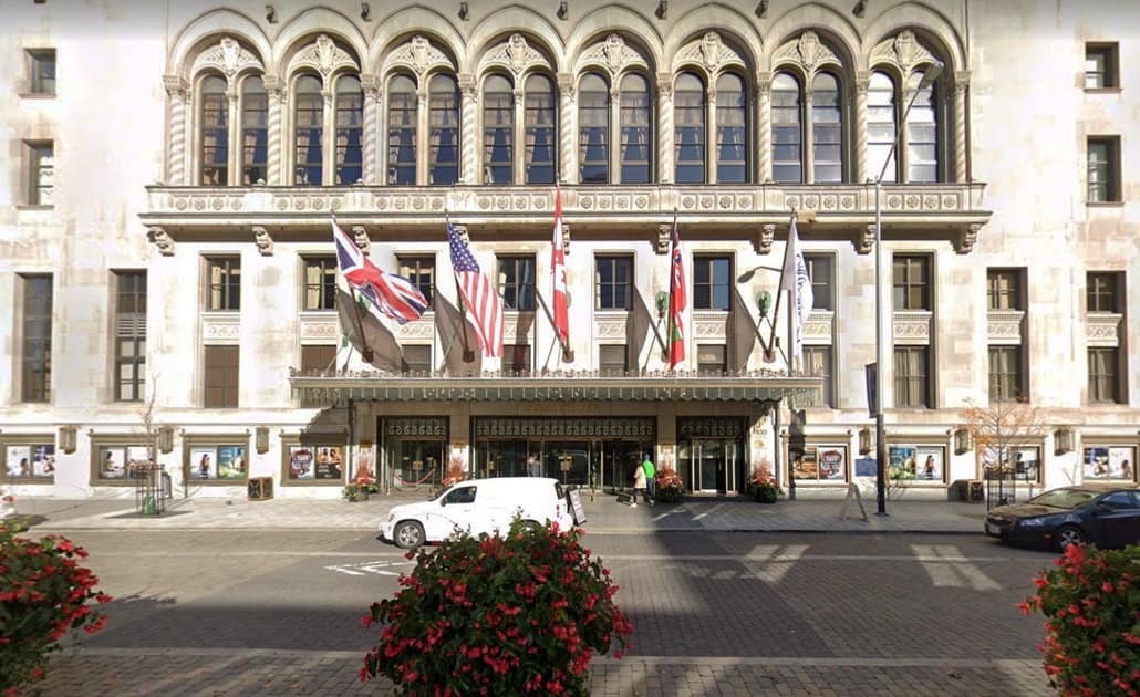 Niagara Falls Tours from the Fairmont Royal York, 100 Front St W