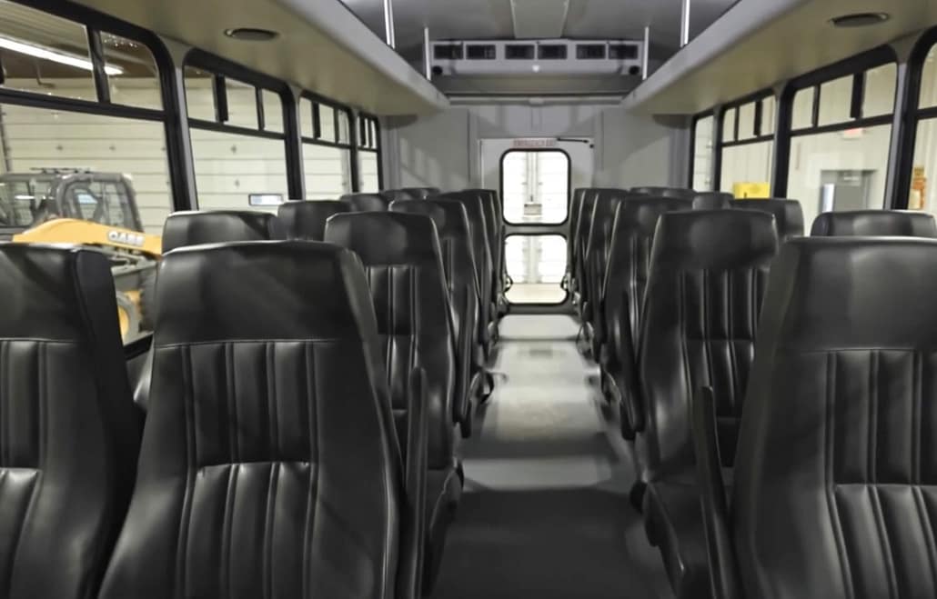 Niagara Falls Private Tours 7 Queen Tour Niagara Falls Bus Interior N5