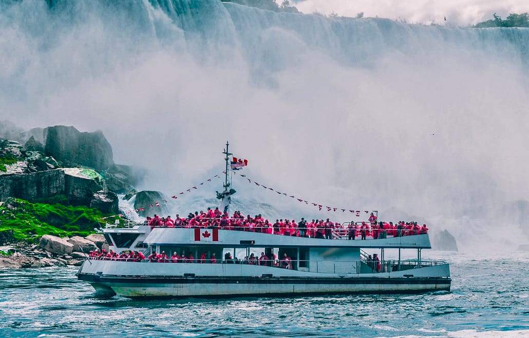 From Niagara Falls: Small Group Day Tour 6 Queen Tour Hornblower Boat Cruise Tours