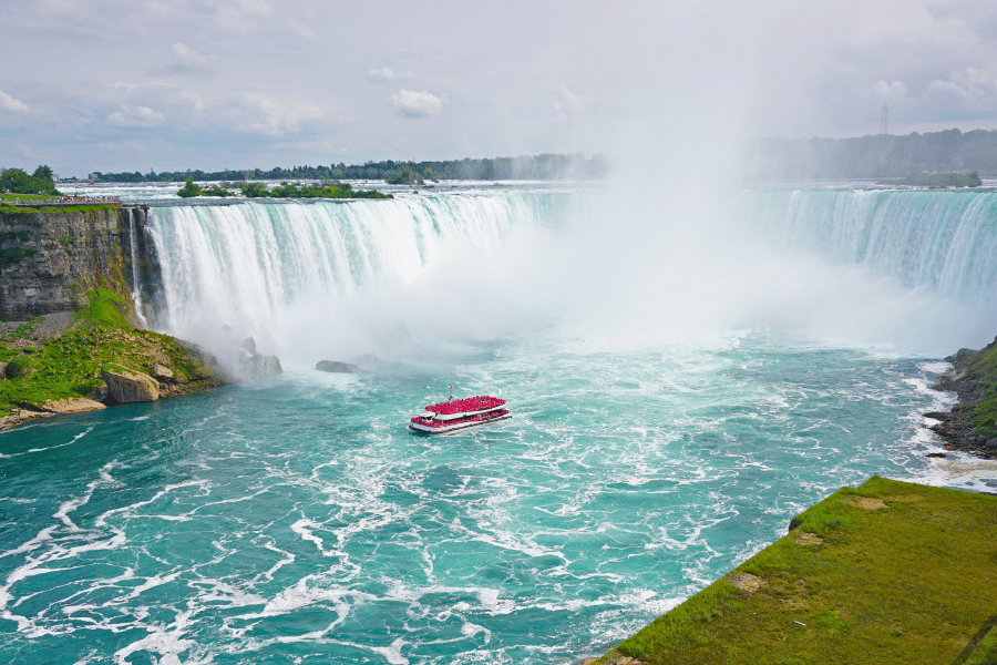 Top Attractions to Explore During Your Niagara Falls Day Tour 3 Boat Tours at Niagara Falls