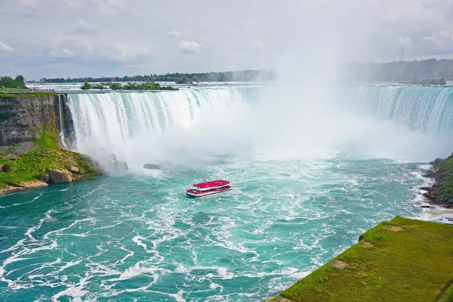 Top Attractions to Explore During Your Niagara Falls Day Tour 3 Boat Tours at Niagara Falls