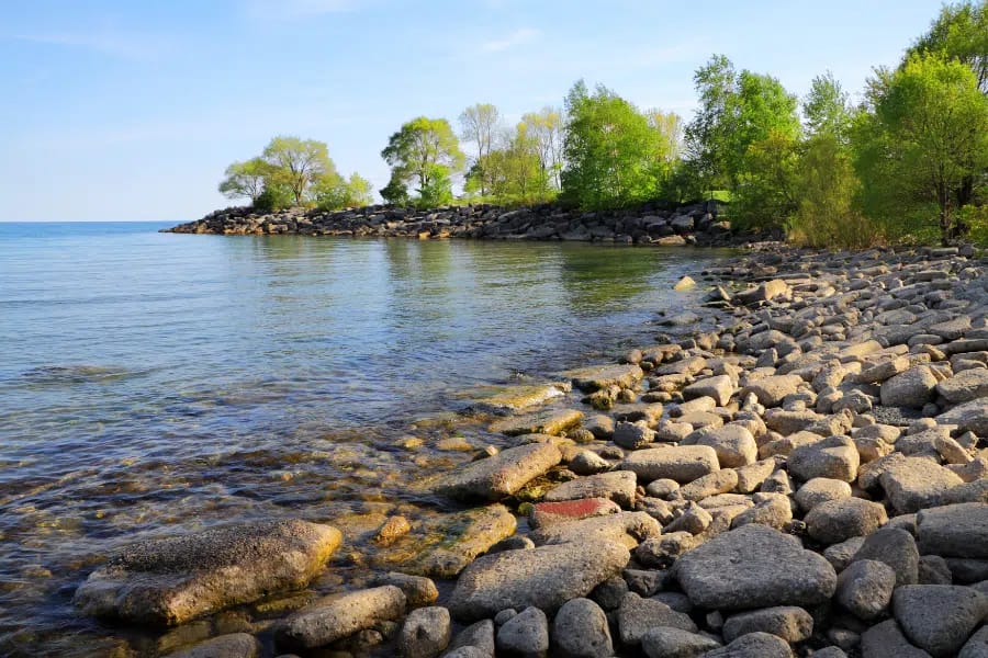 Top Attractions to Explore During Your Niagara Falls Day Tour 1 Lake Ontario