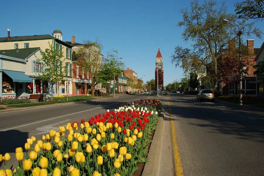 Top Attractions to Explore During Your Niagara Falls Day Tour 2 Niagara on the Lake