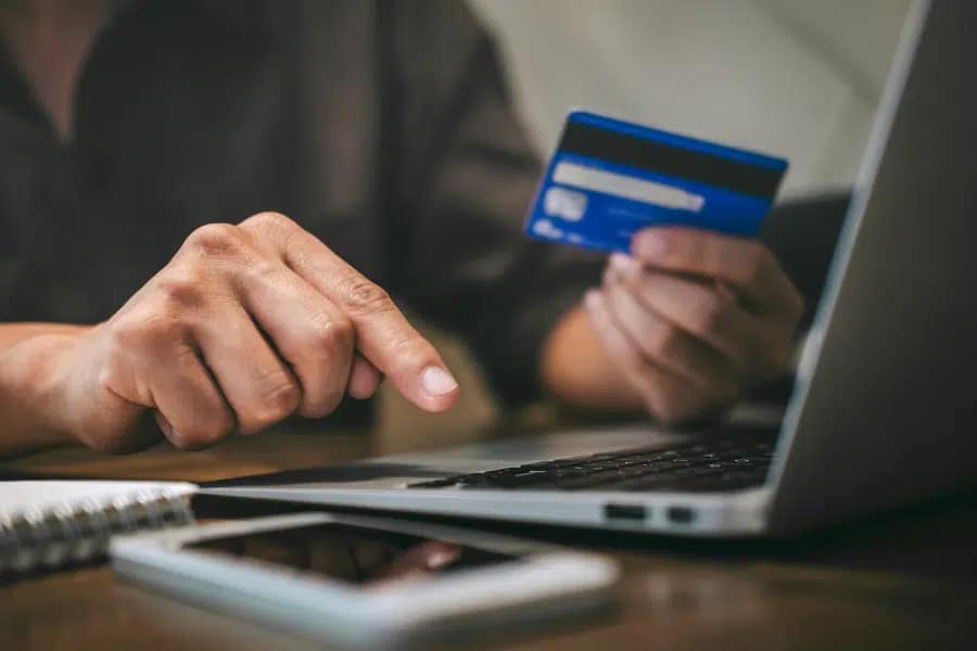 Mistakes to Avoid When Visiting Niagara Falls 1 Not Checking Credit Card Policies