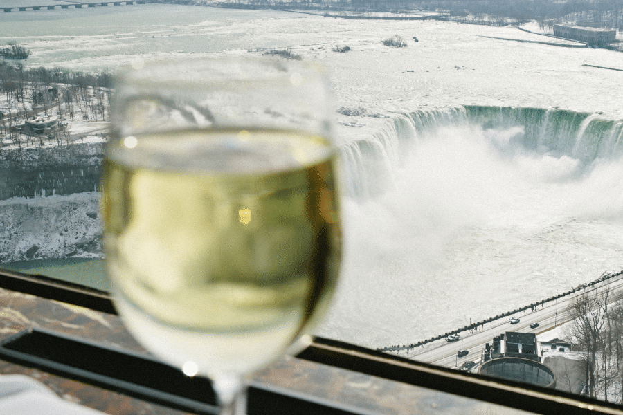 5 Best Niagara Wine Tours to Experience in 2025 1 Niagara Wine Tour Guides Sip Savour Tour