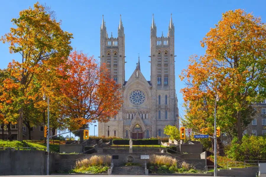 Best 10 Day Trips from Toronto by Bus 4 Guelph