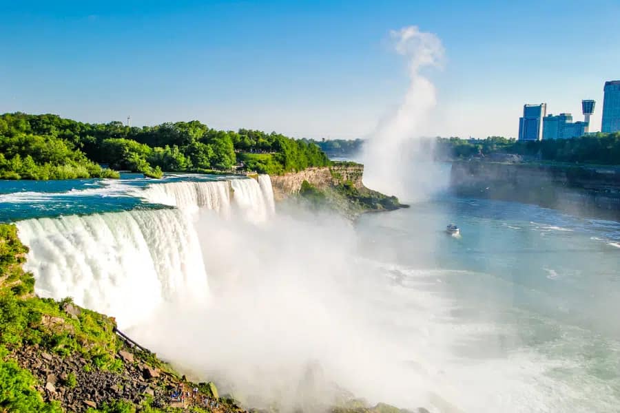 The Best of Niagara Falls In the Summer 1 The Best of Niagara Falls In the Summer